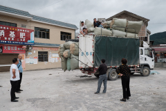 Sphagnum transport Guizhou style